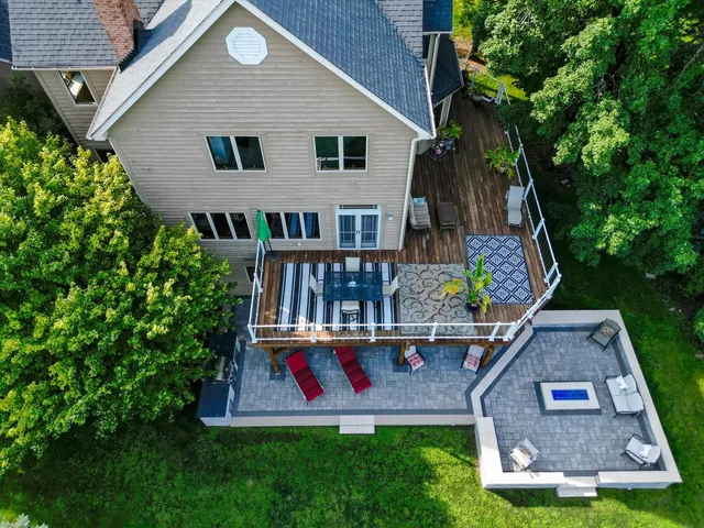 $710,000 | 4 Bernay Court, Cary, IL 60013