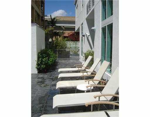 234 Northeast 3rd Street, Unit 1802 Miami, FL 33132 - Photo 18 of 25 a view of entryway