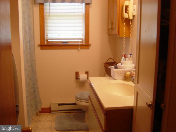1623 Stone Boundary Road Cambridge, MD 21613 - Photo 16 of 30 Main Floor Bath/ Laundry Room