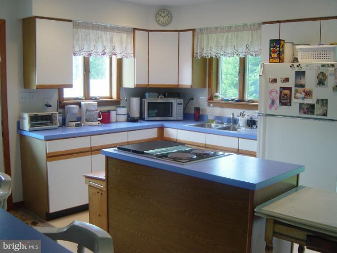 1623 Stone Boundary Road Cambridge, MD 21613 - Photo 6 of 30 Kitchen