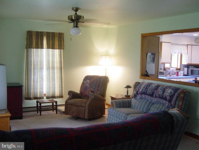 1623 Stone Boundary Road Cambridge, MD 21613 - Photo 10 of 30 Living Room