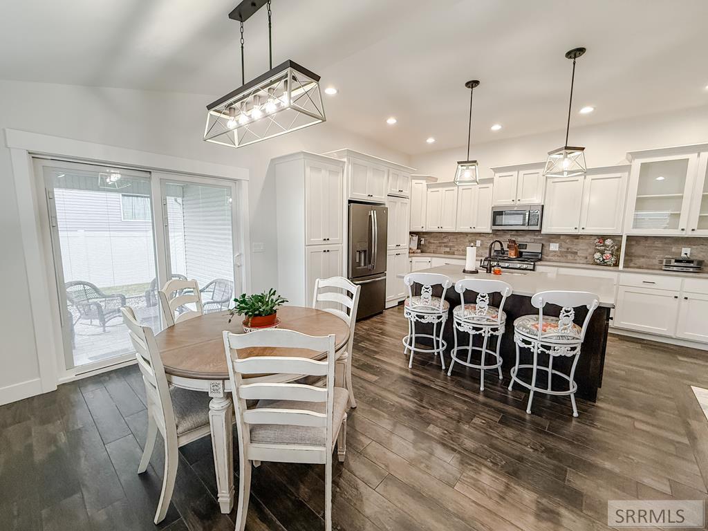 2416 Courtney Street Pocatello, ID 83201 - Photo 11 of 49