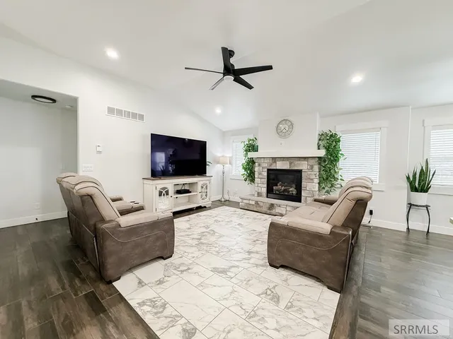 $689,999 | 2416 Courtney Street, Pocatello, ID 83201