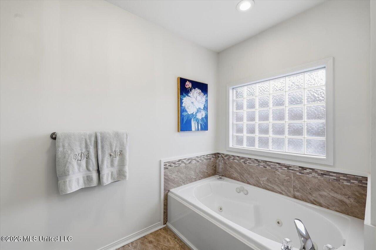 314 Hunters Ridge Drive Clinton, MS 39056 - Photo 23 of 33 23-314 Hunters Ridge Dr _ Home Tours MS