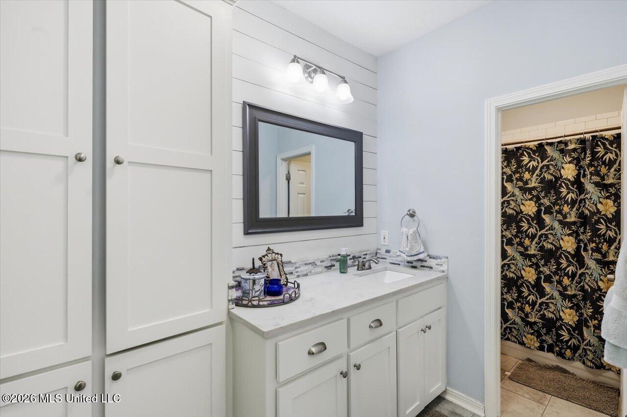 314 Hunters Ridge Drive Clinton, MS 39056 - Photo 27 of 33 27-314 Hunters Ridge Dr _ Home Tours MS