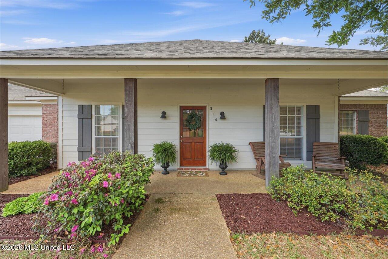 314 Hunters Ridge Drive Clinton, MS 39056 - Photo 4 of 33 04-314 Hunters Ridge Dr _ Home Tours MS