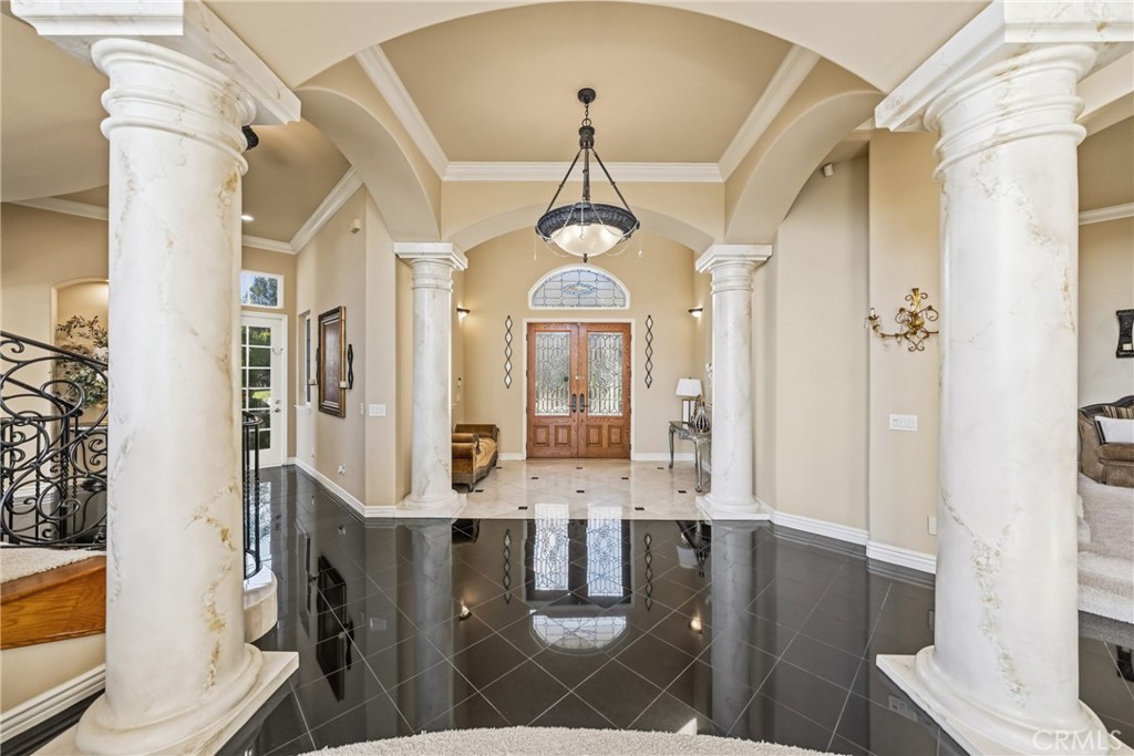 44930 Via Renaissance Temecula, CA 92590 - Photo 10 of 59