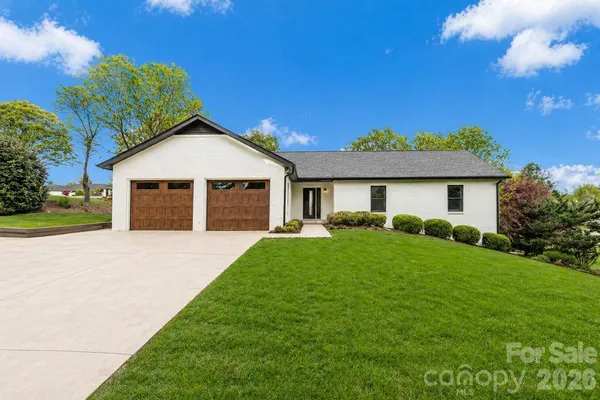 $685,000 | 3730 Club House Drive Northeast,, Conover, NC 28613