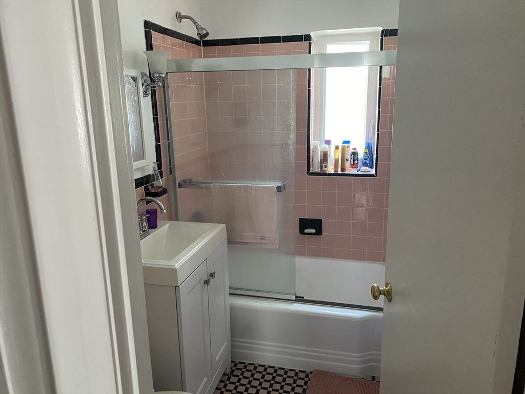 2012 Commonwealth Avenue, Unit 1D Boston, MA 02135 - Photo 4 of 13