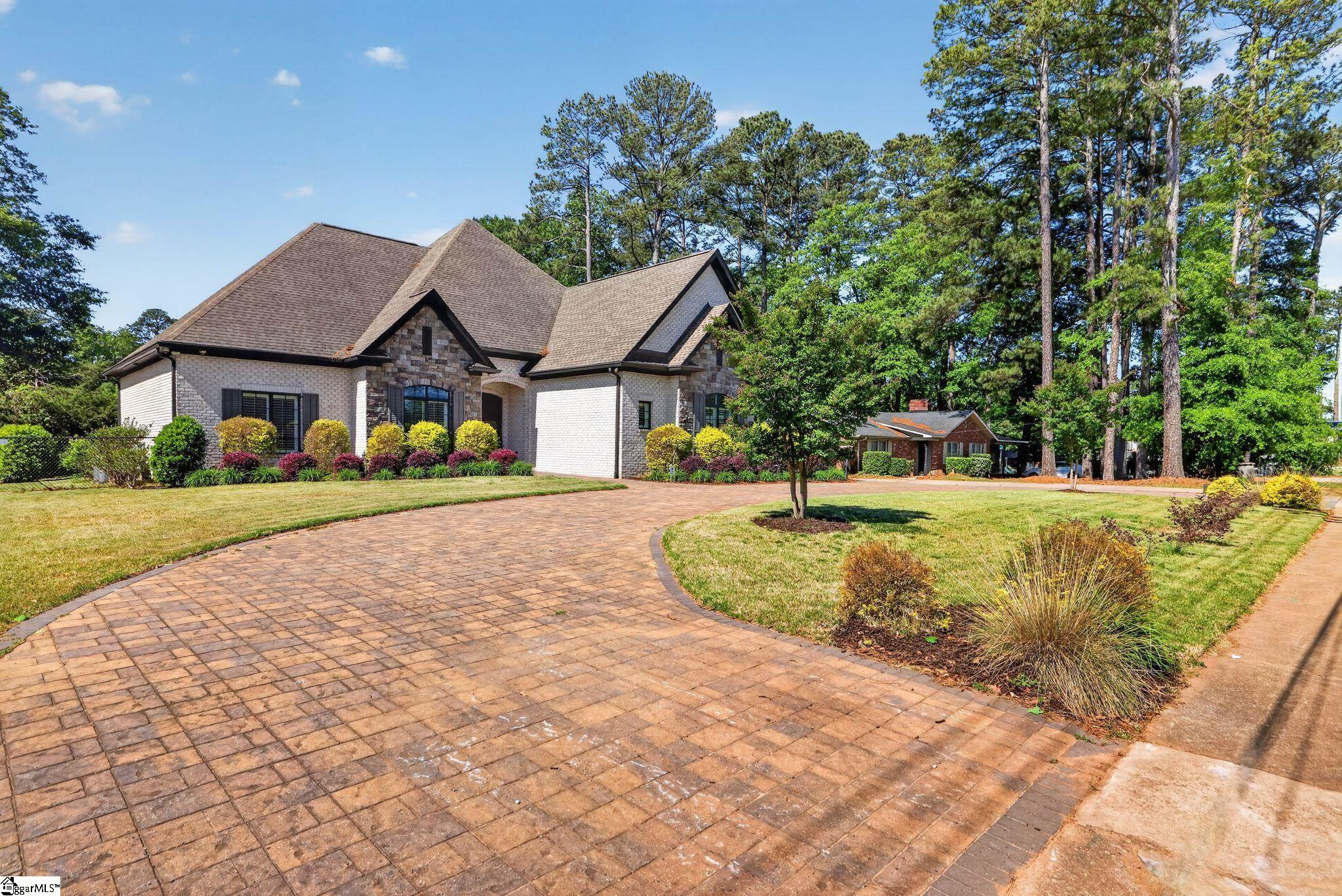1401 Fernwood Glendale Road Spartanburg, SC 29307 - Photo 3 of 35