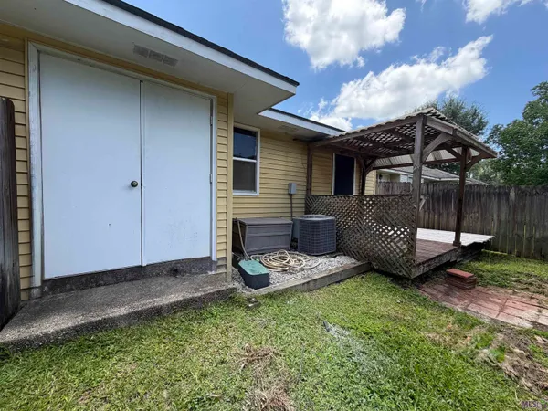$99,000 | 128 Pkwy N Drive, Unit 15, Slidell, LA 70458