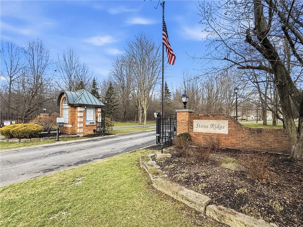 76 Stone Ridge Boulevard Hermitage, PA 16148 - Photo 5 of 33 Gate entrance