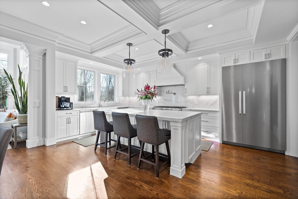36 Oakridge Road Wellesley, MA 02481 - Photo 6 of 42