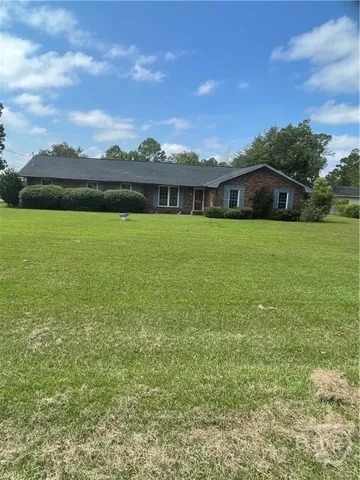 $215,000 | 1203 East Barnard Street, Glennville, GA 30427