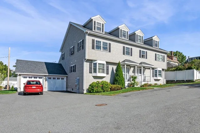 $4,500 | 10 Gracie Lane, Unit 10, Swampscott, MA 01907