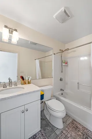 $4,500 | 10 Gracie Lane, Unit 10, Swampscott, MA 01907