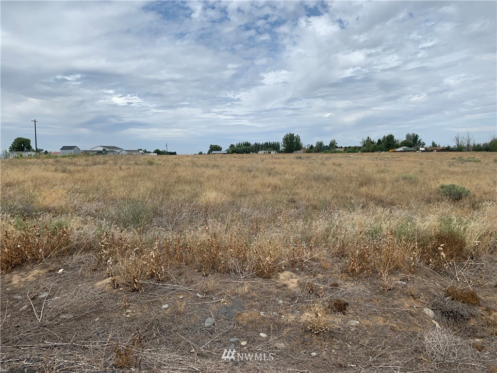 5646 Northeast 4.4 Road Moses Lake, WA 98837 - Photo 1 of 5 Gallery Image 1