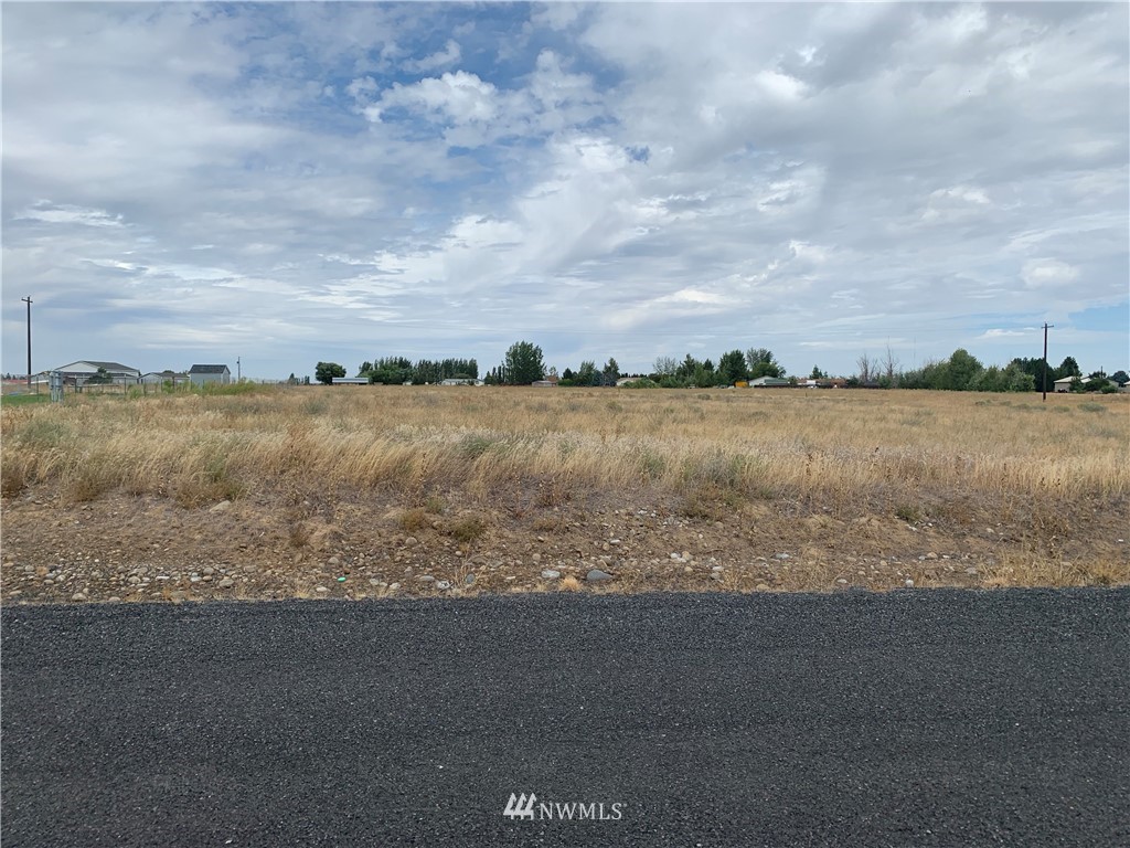 5646 Northeast 4.4 Road Moses Lake, WA 98837 - Photo 5 of 5 Gallery Image 5