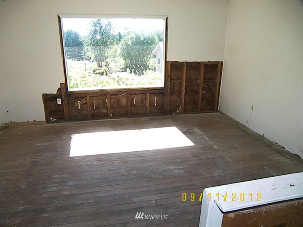 145 Oak Street Bremerton, WA 98310 - Photo 10 of 13 Gallery Image 10