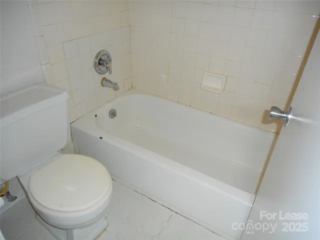 $1,200 | 5016 Sardis Road, Unit C, Charlotte, NC 28270