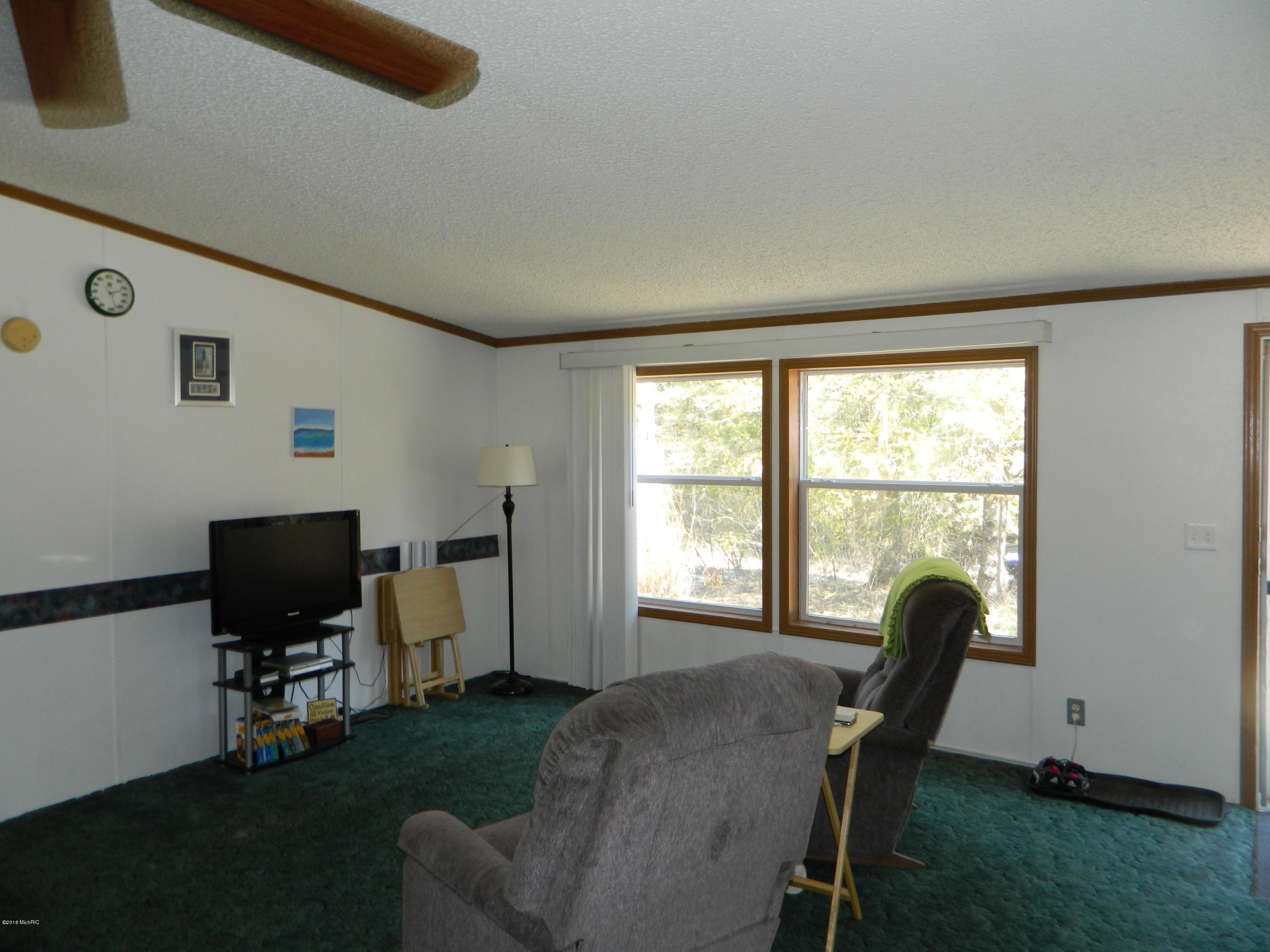 1109 East Yale Road Rothbury, MI 49452 - Photo 15 of 22 DSCN9762