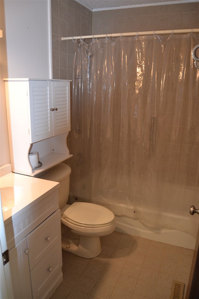 112 Mathison Road South Traverse City, MI 49686 - Photo 12 of 57 1810236-11.JPG