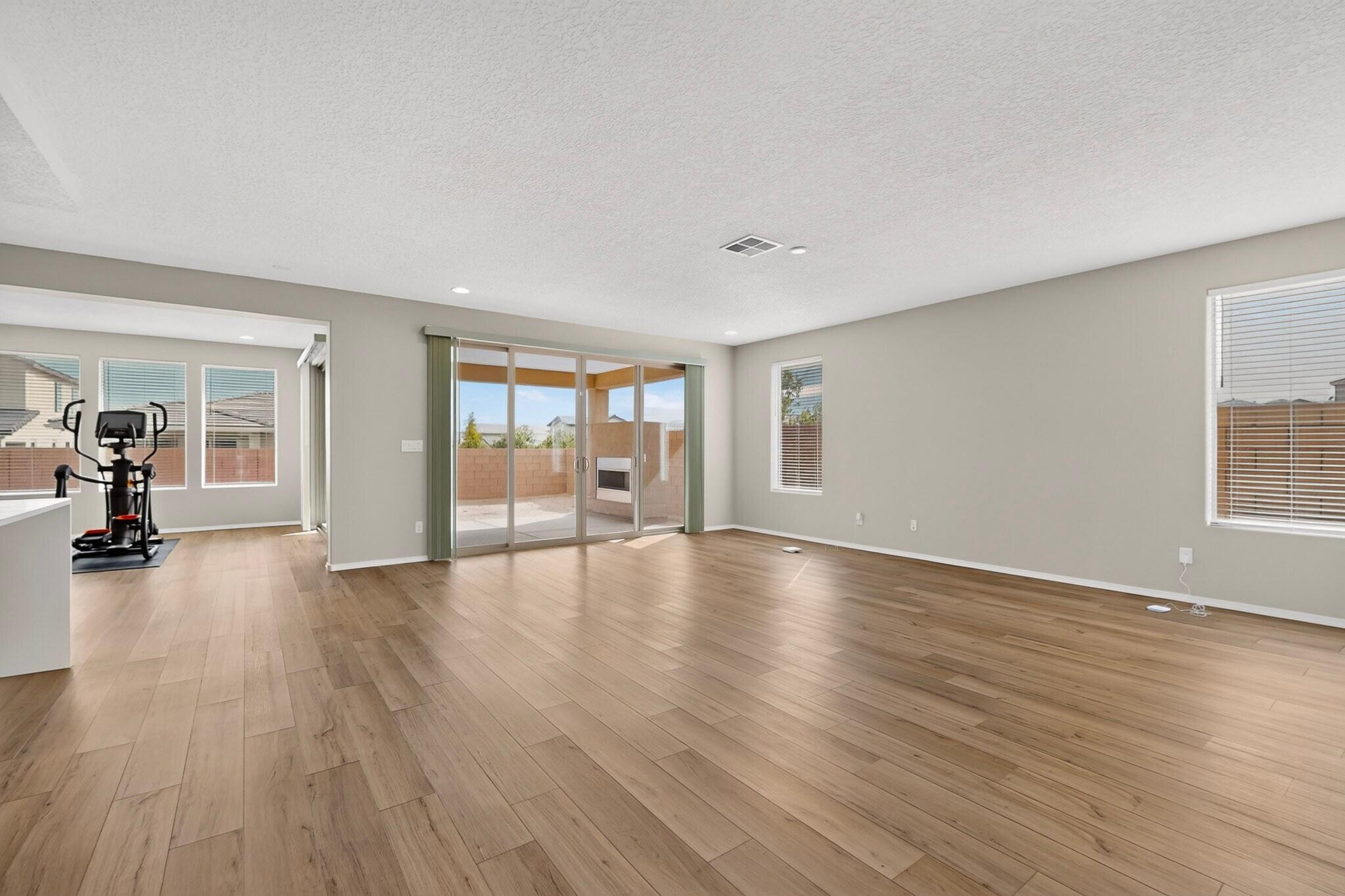 2343 Sandra Loop Northeast Rio Rancho, NM 87144 - Photo 6 of 58 Gallery Image 6