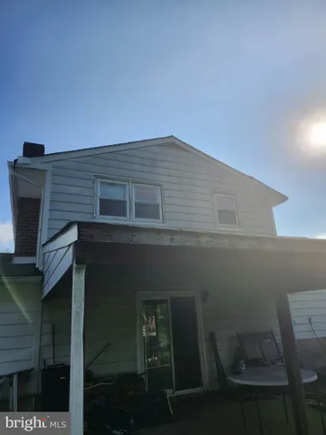 a tall building with a window