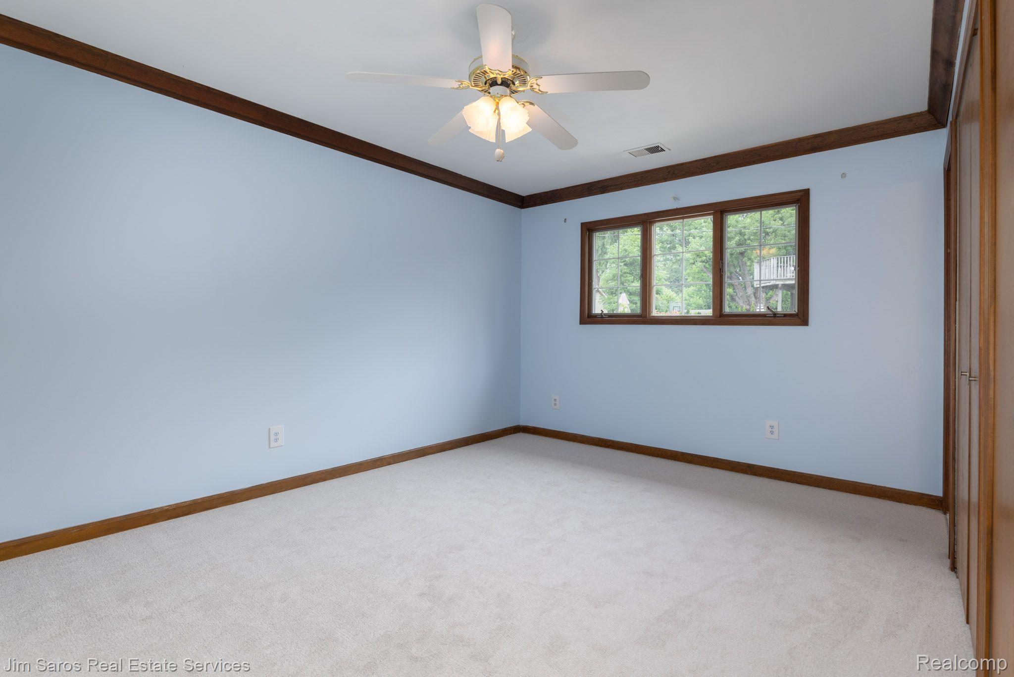 1769 Hampton Road Grosse Pointe, MI 48236 - Photo 16 of 27 Gallery Image 16