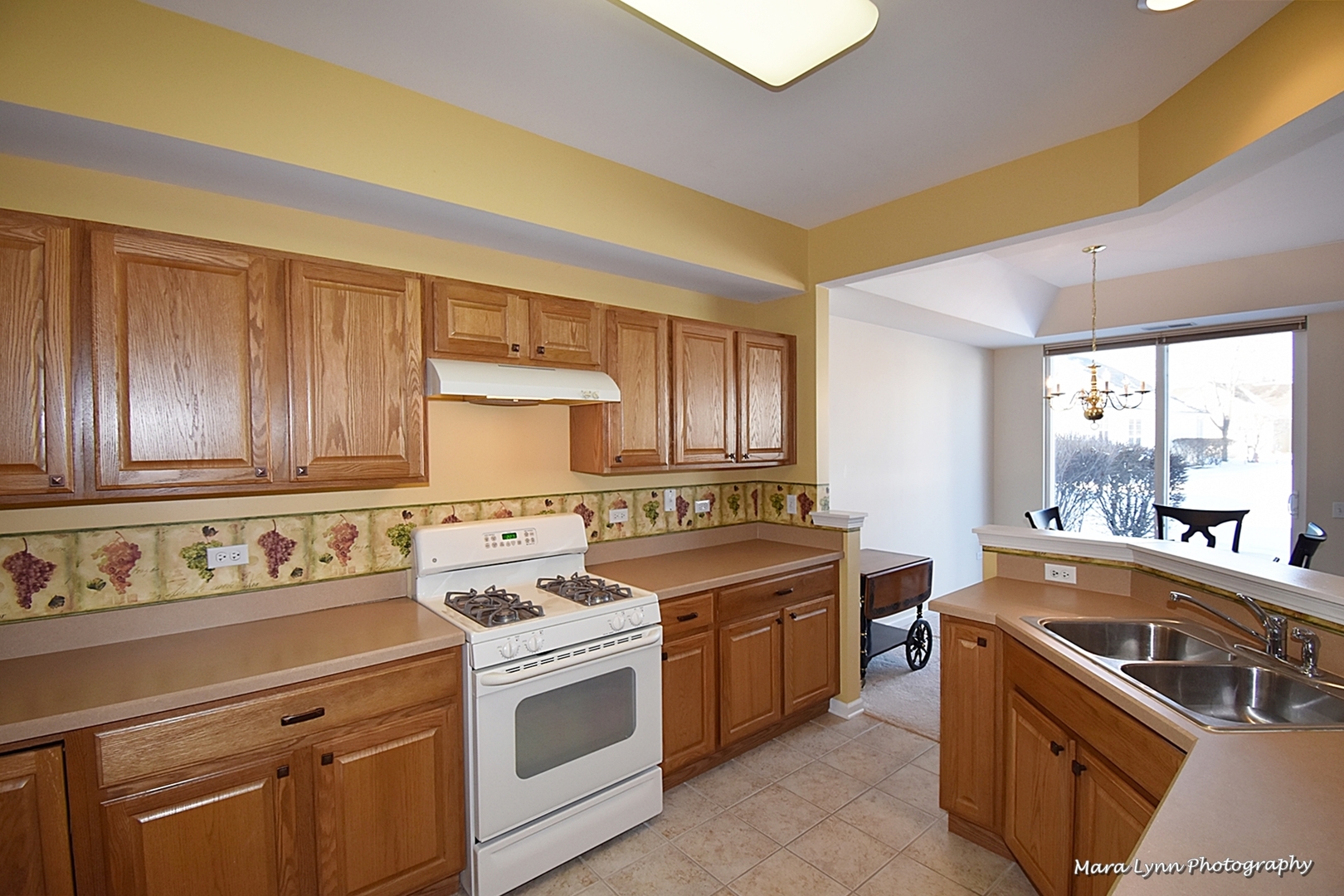 13924 Chanwahon Road Huntley, IL 60142 - Photo 8 of 19 Gallery Image 8