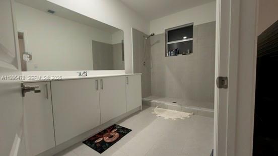 17854 Southwest 359 Terrace Homestead, FL 33034 - Photo 23 of 46 a bathroom with a sink and a mirror