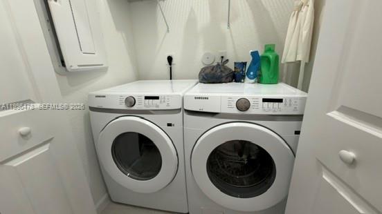 17854 Southwest 359 Terrace Homestead, FL 33034 - Photo 40 of 46 a utility room with dryer and washer