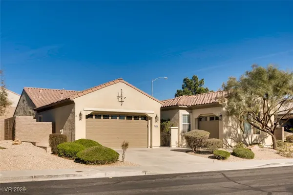 $799,995 | 2458 Craigie Castle Street, Henderson, NV 89044