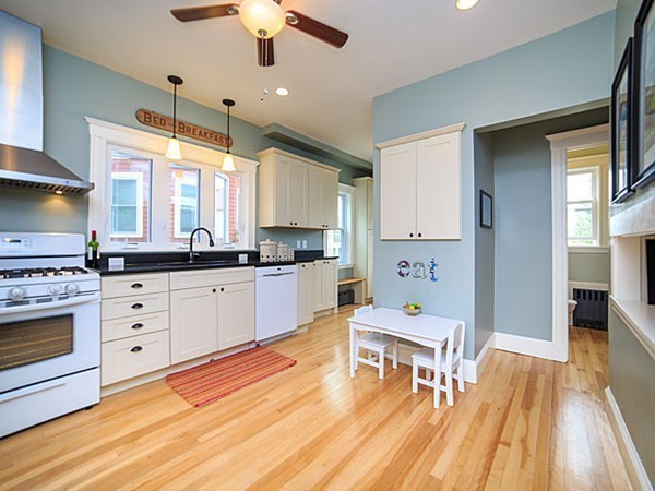 19 Upland Road Watertown, MA 02472 - Photo 10 of 26 Gallery Image 10