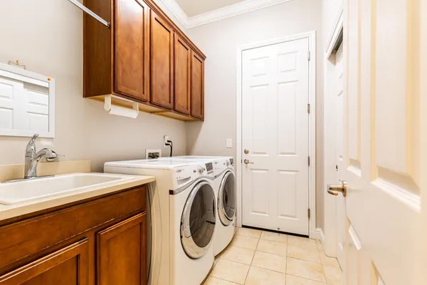 $749,000 | 2141 Knollwood Court, Manteca, CA 95336