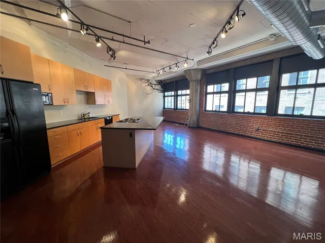 $199,999 | 1619 Washington Avenue, Unit 403, St. Louis, MO 63103