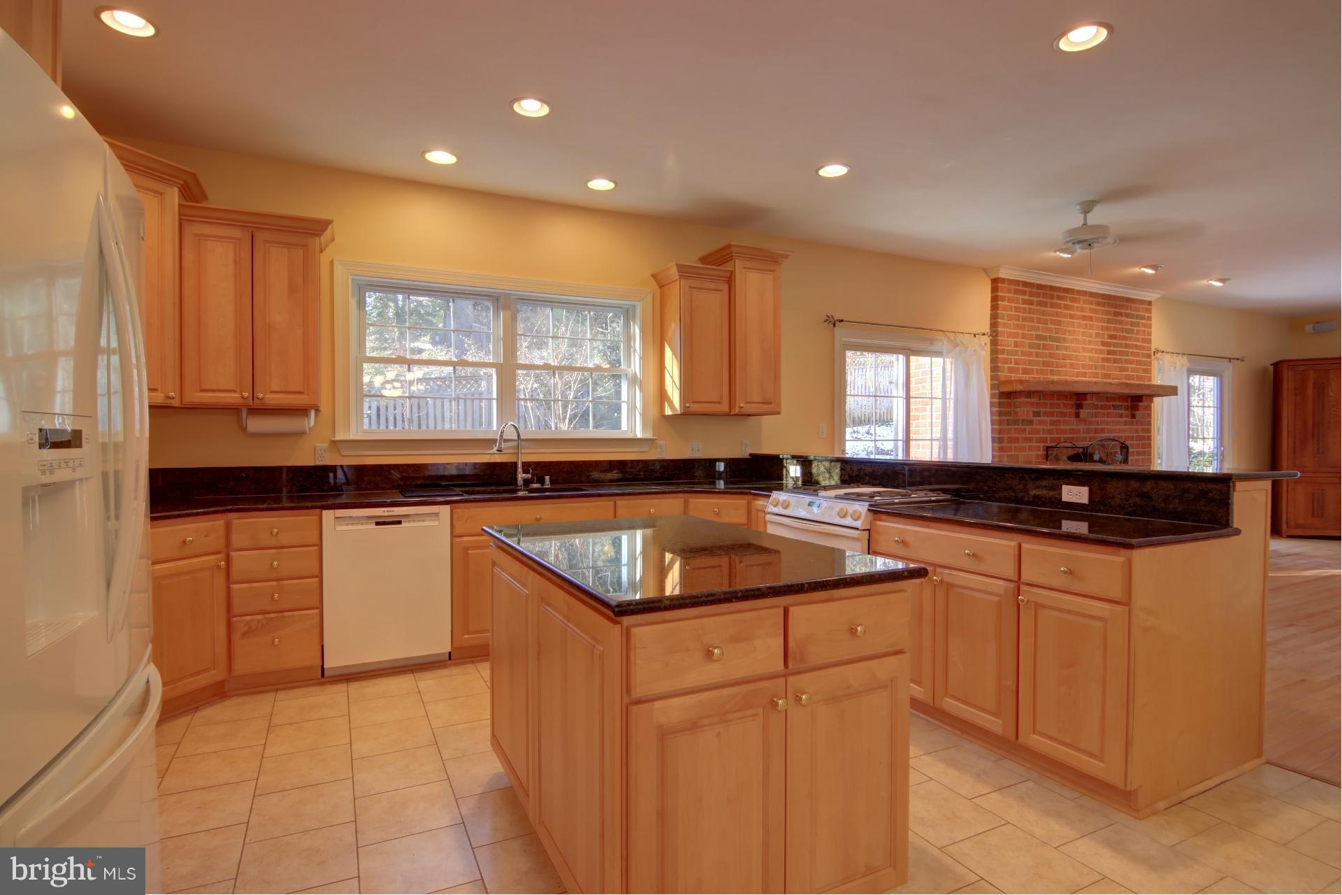 2700 Ogleton Road Annapolis, MD 21403 - Photo 16 of 30 Kitchen