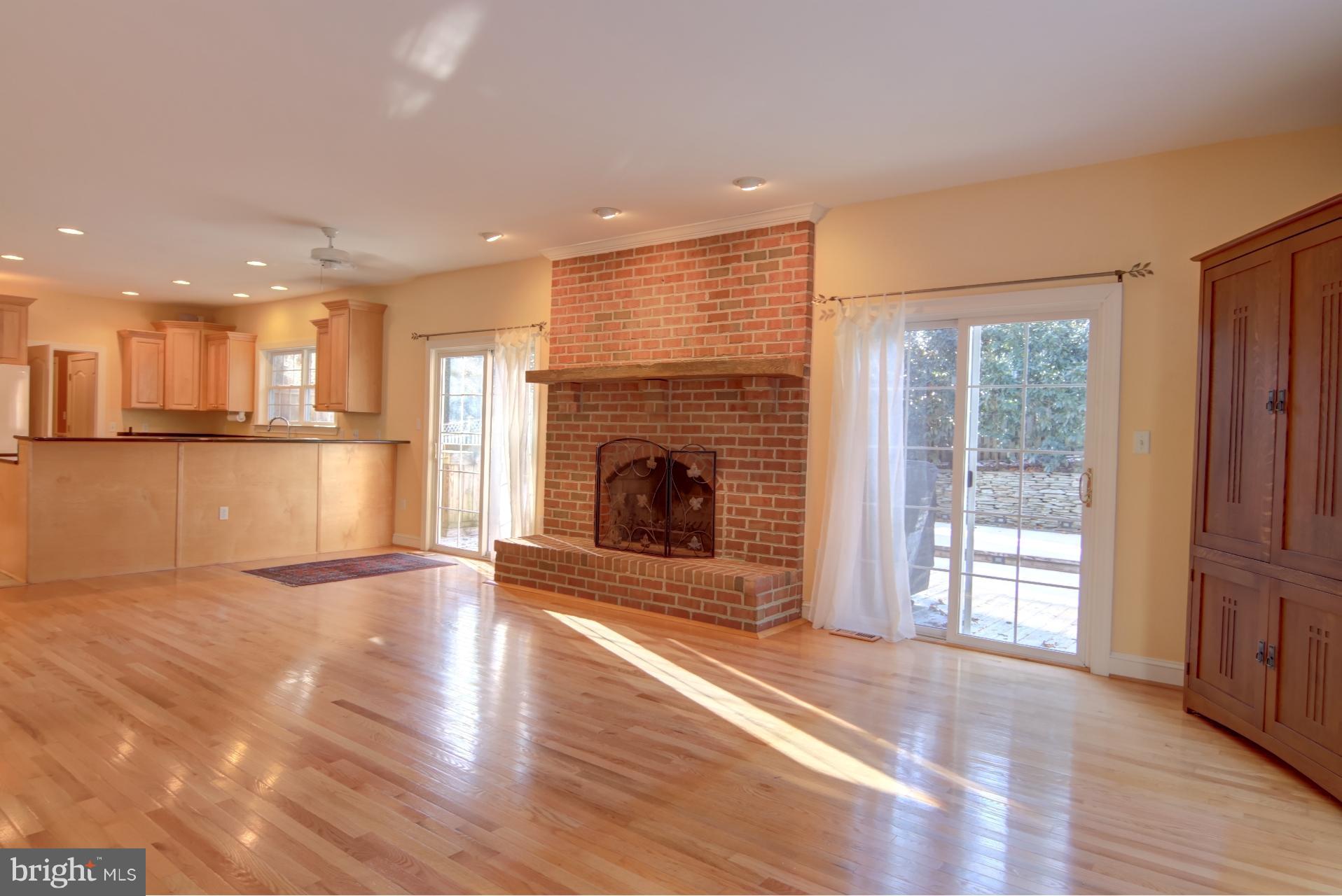 2700 Ogleton Road Annapolis, MD 21403 - Photo 10 of 30 Family Room