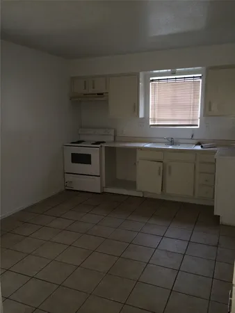 $1,400 | 11830 Mosscrest Drive, Houston, TX 77048