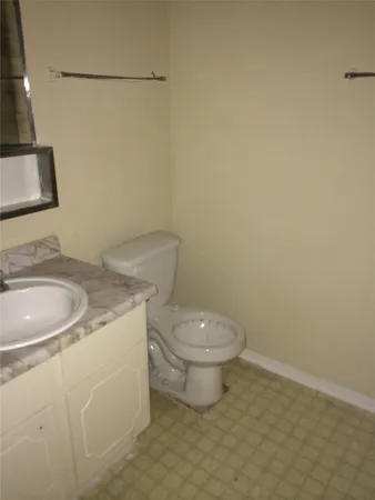 $1,400 | 11830 Mosscrest Drive, Houston, TX 77048