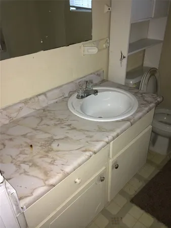 $1,400 | 11830 Mosscrest Drive, Houston, TX 77048