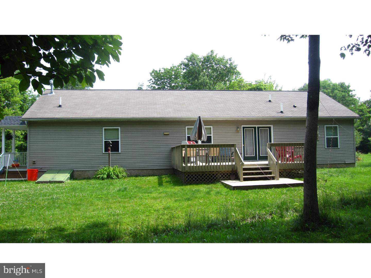 52 Hafler Road Sellersville, PA 18960 - Photo 4 of 25 Exterior Back