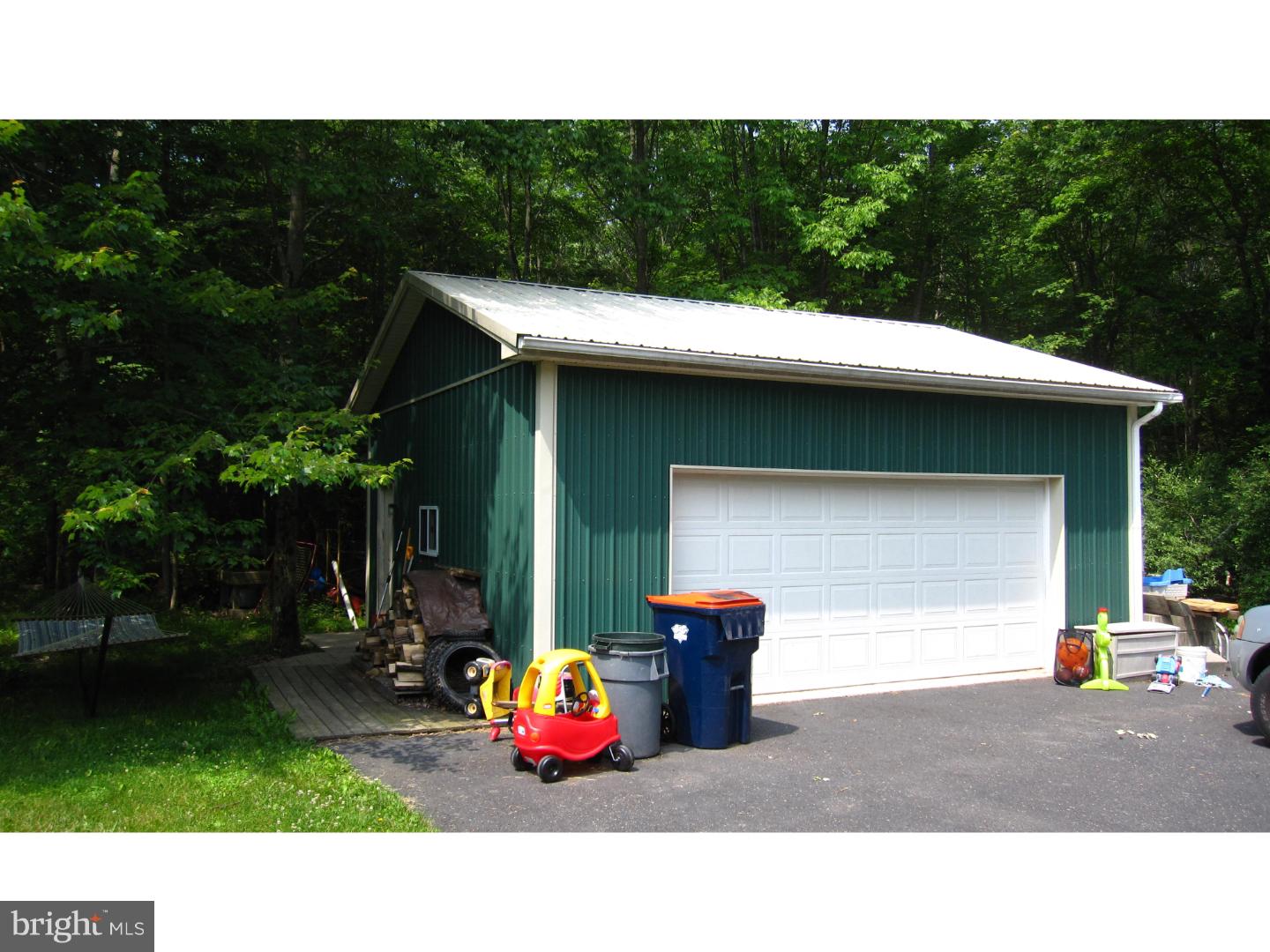 52 Hafler Road Sellersville, PA 18960 - Photo 7 of 25 Garage