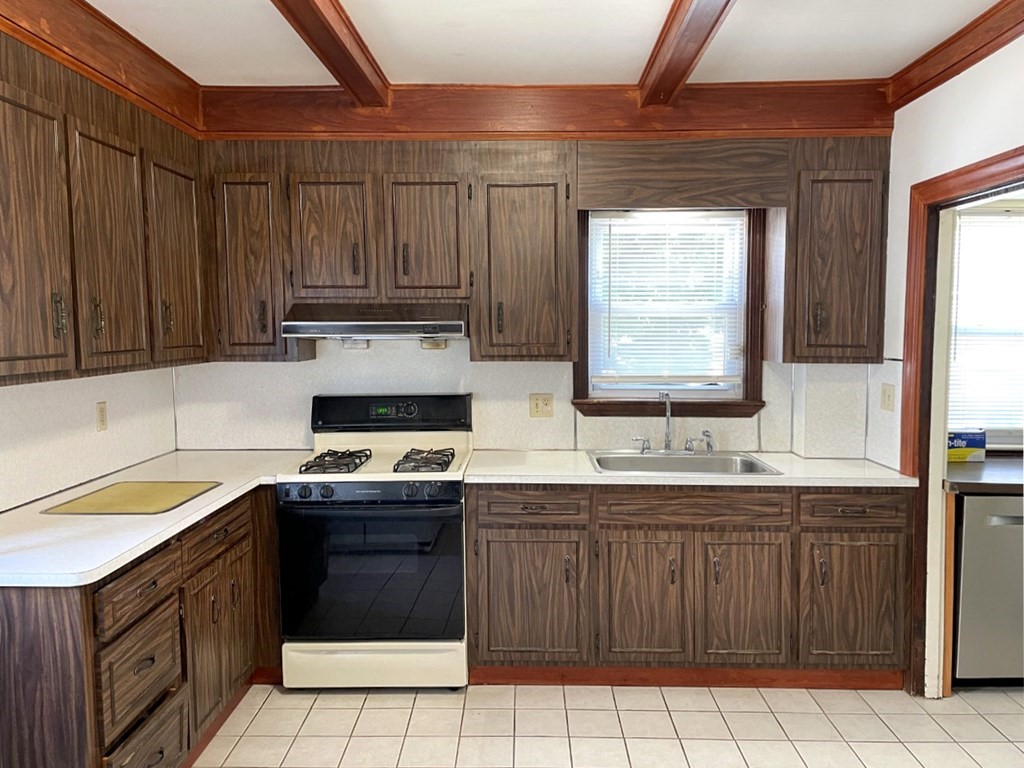 29 Buckingham Road Quincy, MA 02170 - Photo 12 of 22 Gallery Image 12