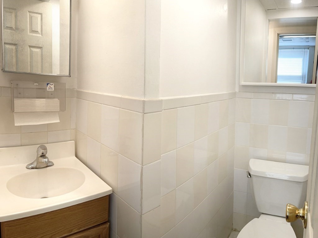 29 Buckingham Road Quincy, MA 02170 - Photo 13 of 22 Gallery Image 13