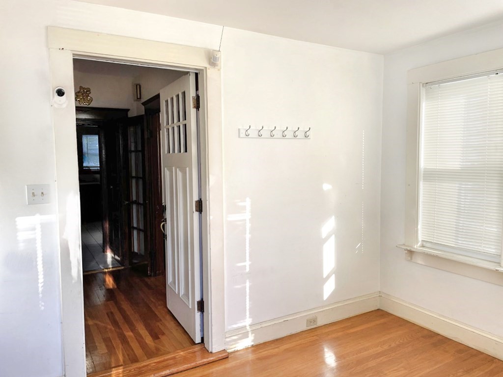29 Buckingham Road Quincy, MA 02170 - Photo 4 of 22 Gallery Image 4