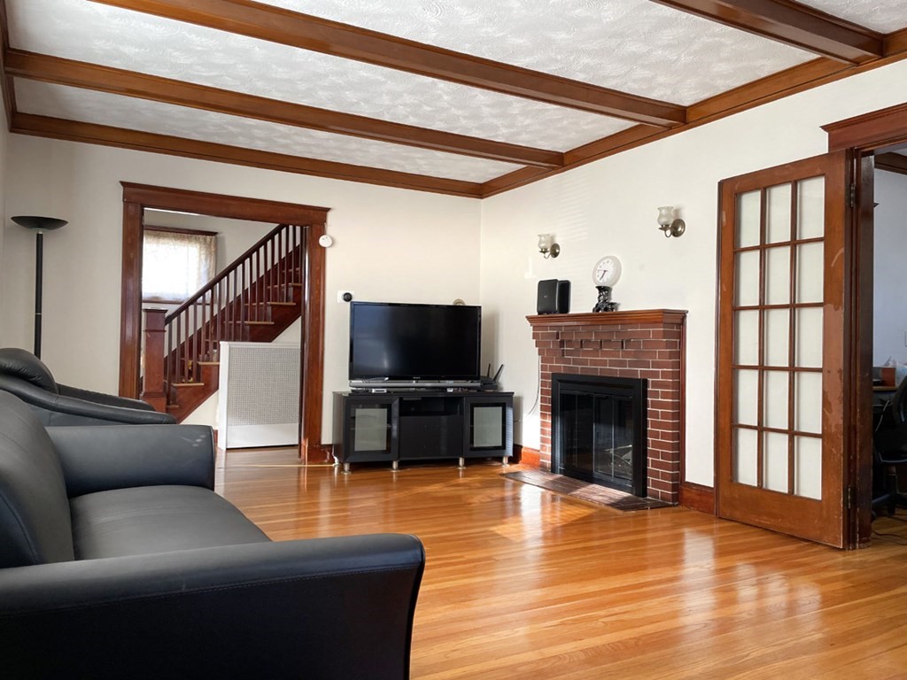 29 Buckingham Road Quincy, MA 02170 - Photo 7 of 22 Gallery Image 7