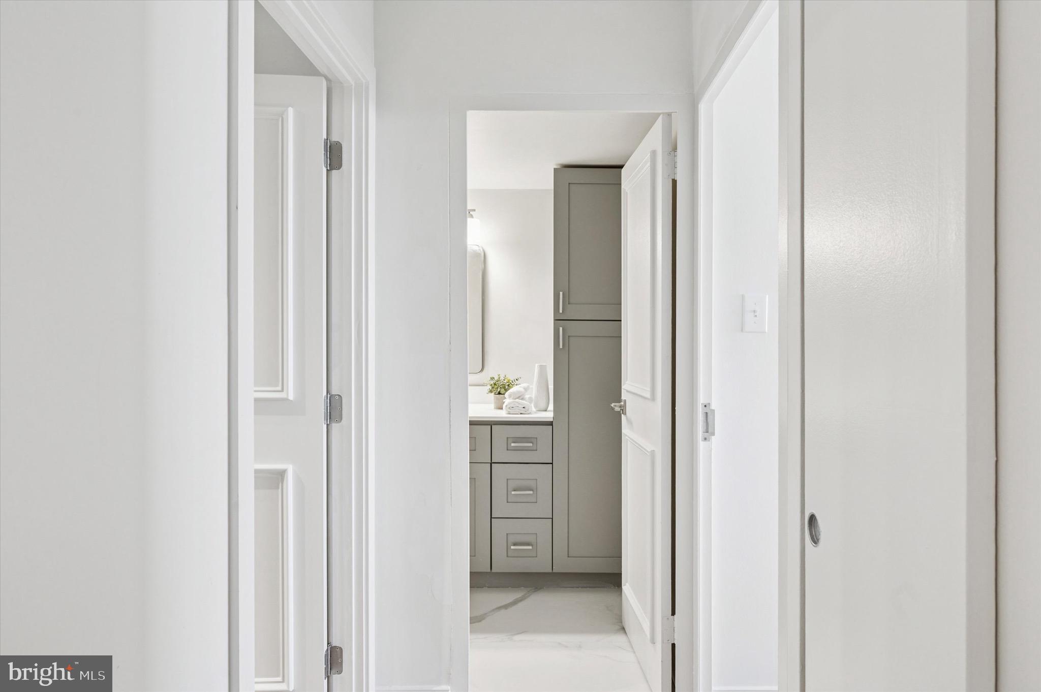 604 South Washington Square, Unit 1015 Philadelphia, PA 19106 - Photo 9 of 24