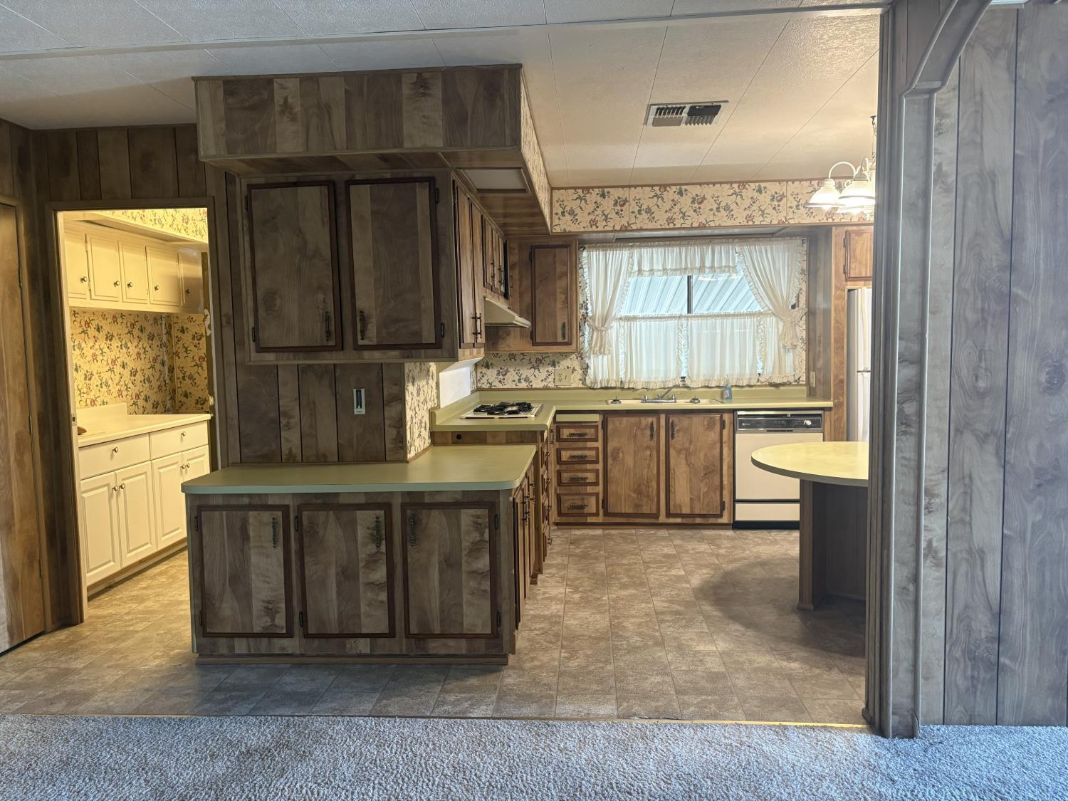1300 West Olson Avenue, Unit 127 Reedley, CA 93654 - Photo 6 of 39