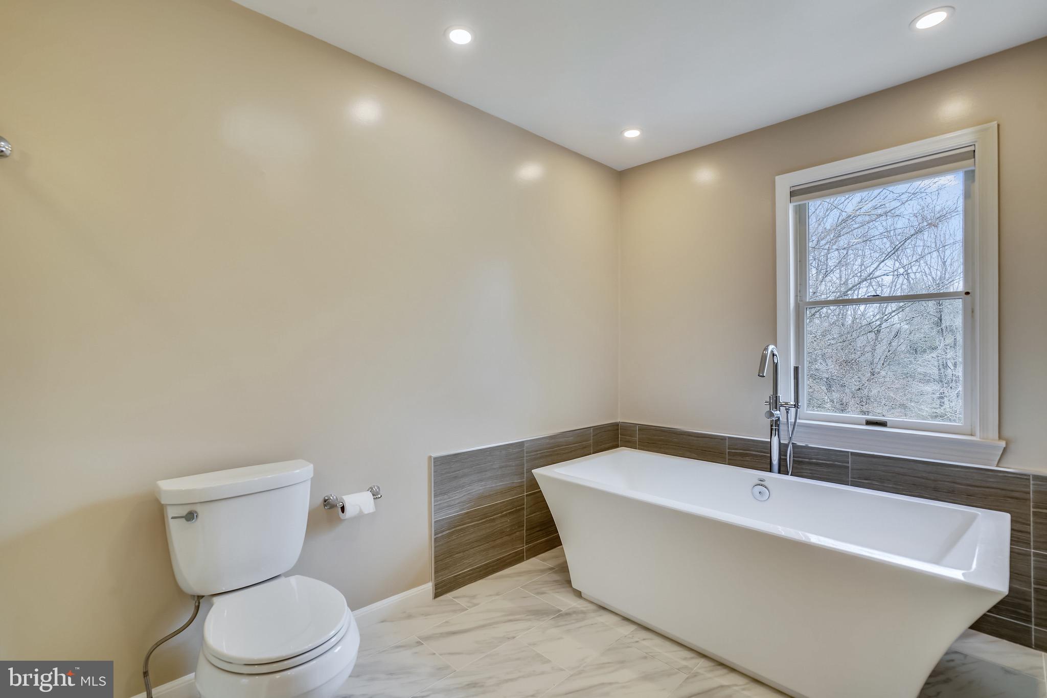13521 Esworthy Road Darnestown, MD 20874 - Photo 16 of 34 Gallery Image 16